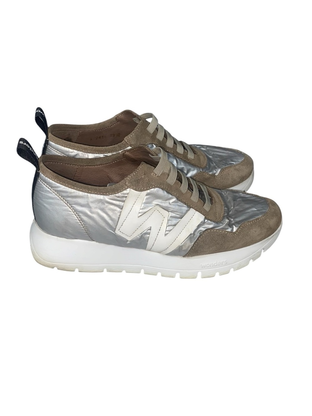 Wonders A-2416 Taupe and Silver Leather Sneakers Size 38 Slip On Elastic Laces